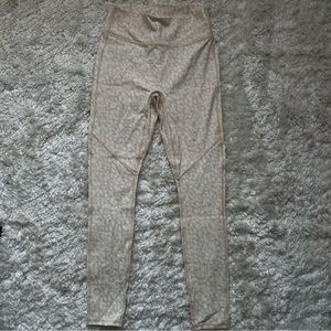 Fabletics Trinity Motion365 High-Waisted Pocket Legging Size M